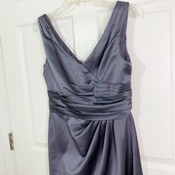NWT David’s Bridal Sleeveless Satin V-Neck Dress Pewter Women’s Sz 8 - Picture 2 of 7